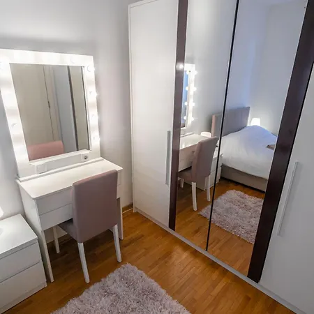 Anamarie Apartment, Free Parking, Belgrade, Center, Srb Apartment *