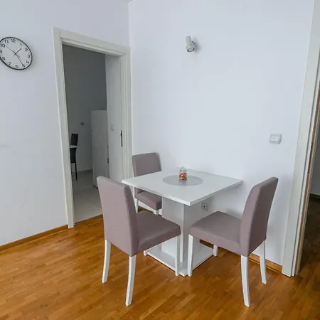 Anamarie Apartment, Free Parking, Belgrade, Center, Srb * Belgrade